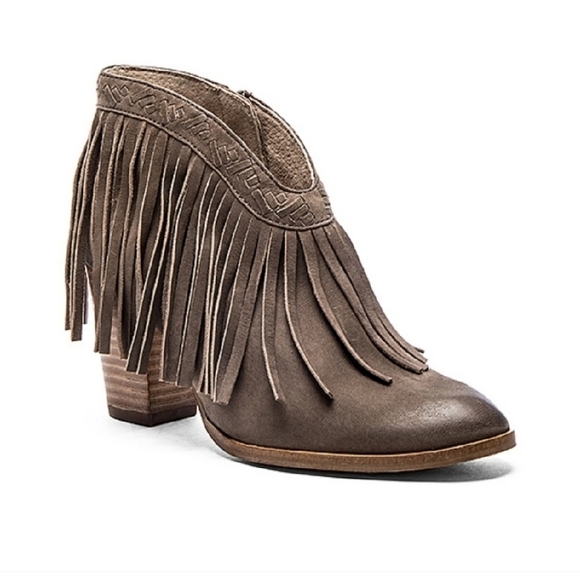 Sassy Seychelles x Anthro Fringe Boho Leather Ankle Booties - Picture 6 of 8